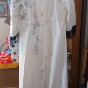 Primrose Lingerie Floral Robe White/Cream Size 4 New Long Elegant Wedding Night